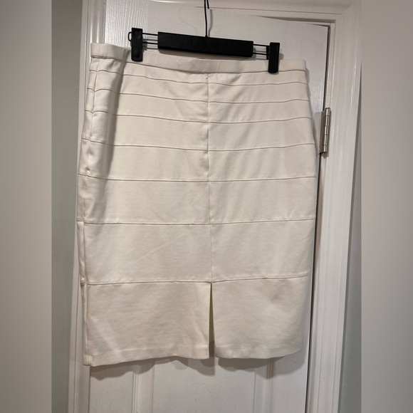 Thalian White Tiered Stretchy Elastic Waist Mini Pencil Skirt Size 12 - Picture 5 of 9